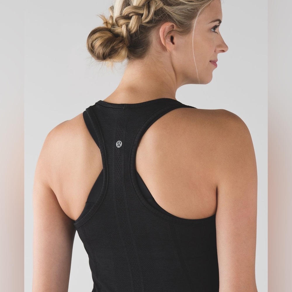 Lululemon Swiftly Tech Racerback
Black size 4 Small